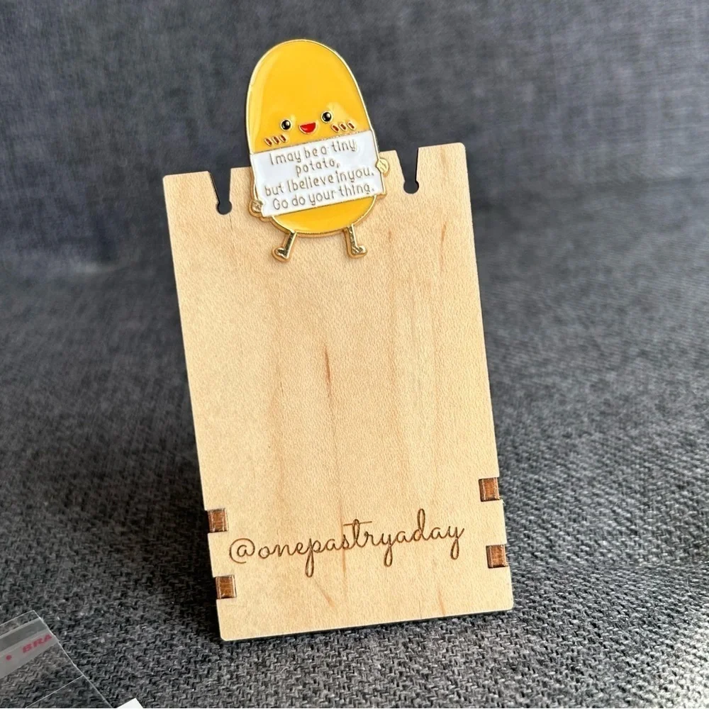 POSITIVE POTATO Brooch Pin + Affirmation Card Set, Yellow, Gold